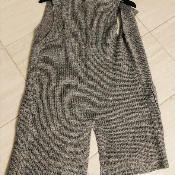 Long Knitted Collared Vest. Grey/SM - Picture 12 of 13